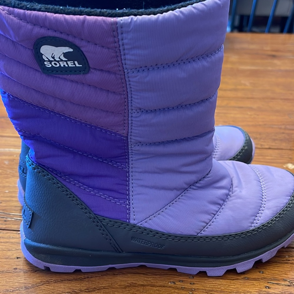 SOREL boots. Purple waterproof. Snow boots.ski boots